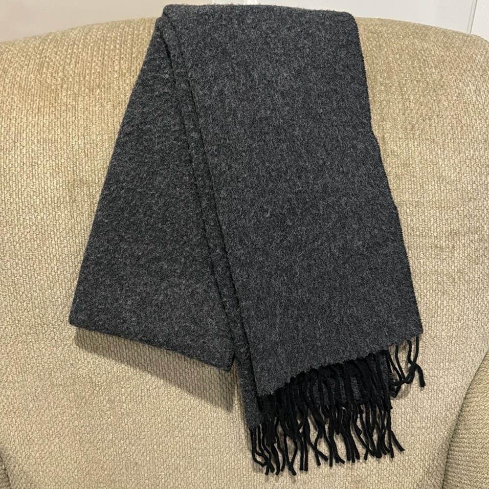 Emporium Armani black and grey Wool scarf. Used.